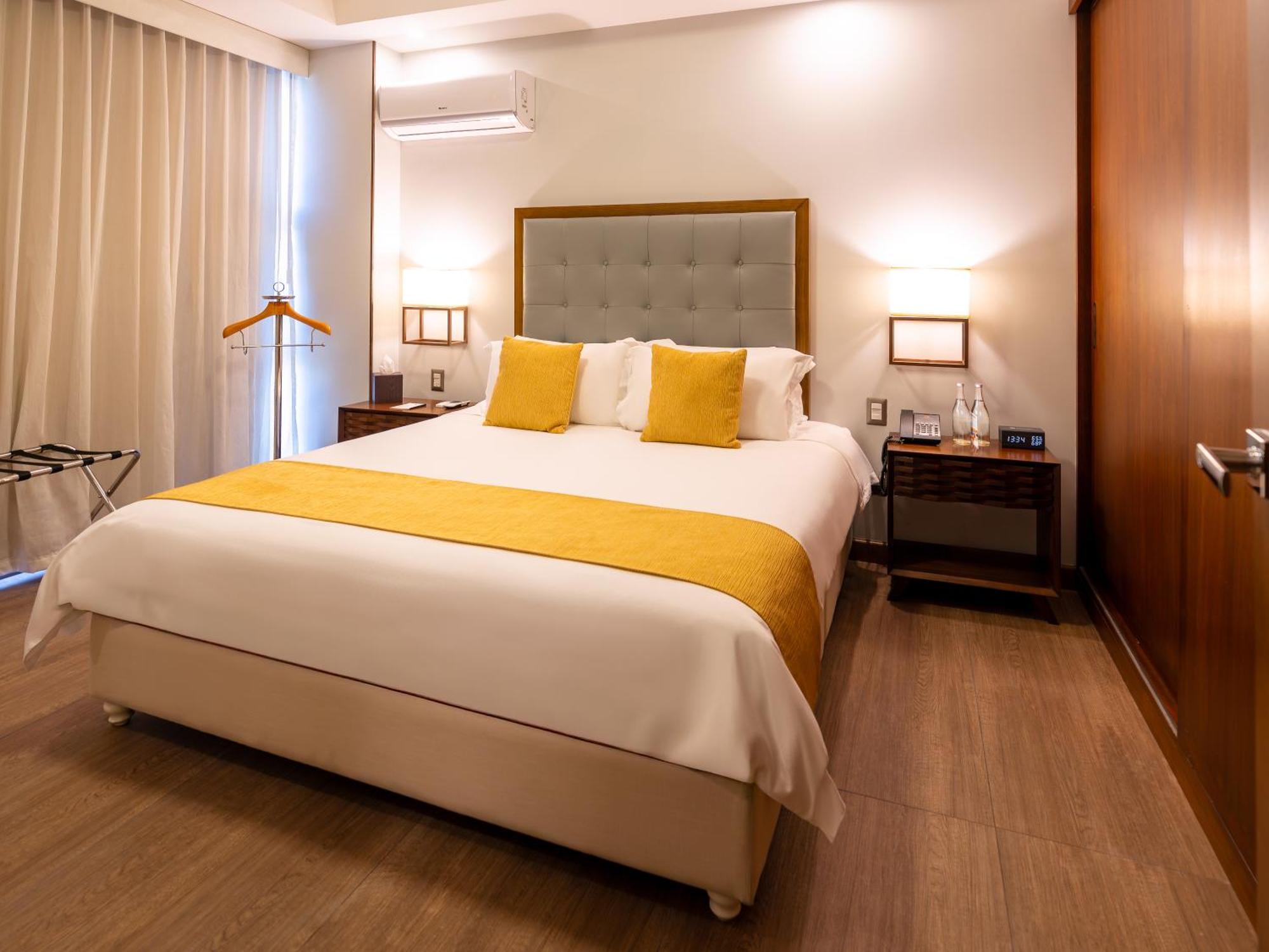 Hotel Vista Quince Guatemala City Екстериор снимка