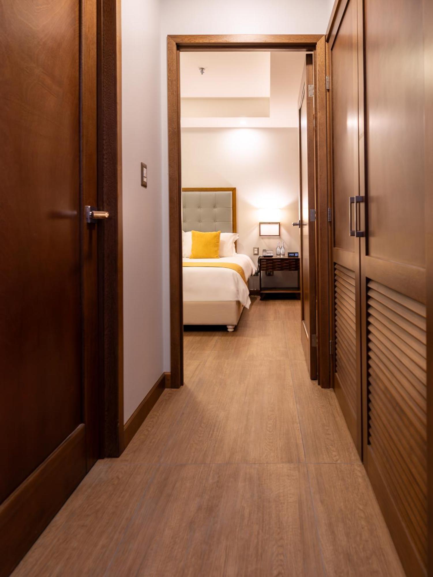 Hotel Vista Quince Guatemala City Екстериор снимка